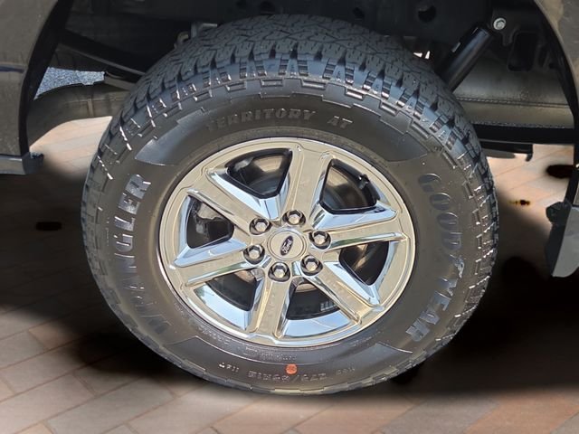 Used 2025 Black Metallic Ford XLT image 4