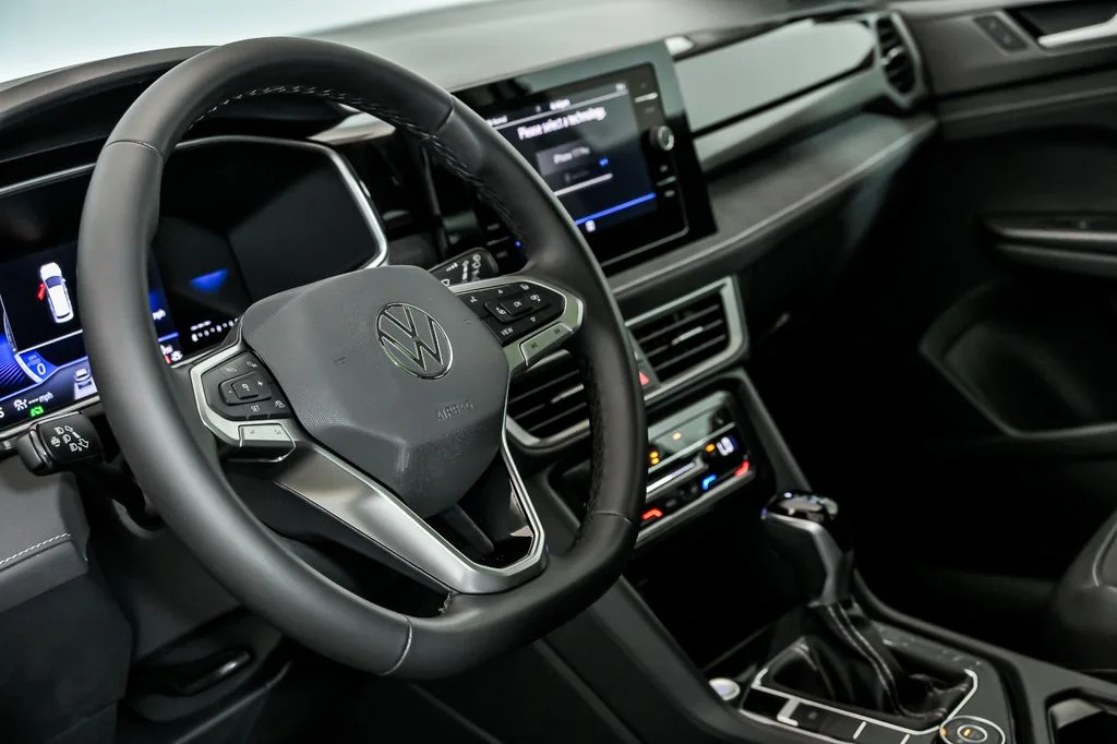 New 2026 Gray Volkswagen 1.5T SE Black image 10