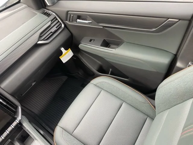 2026 GMC Acadia AT4 - Photo 16