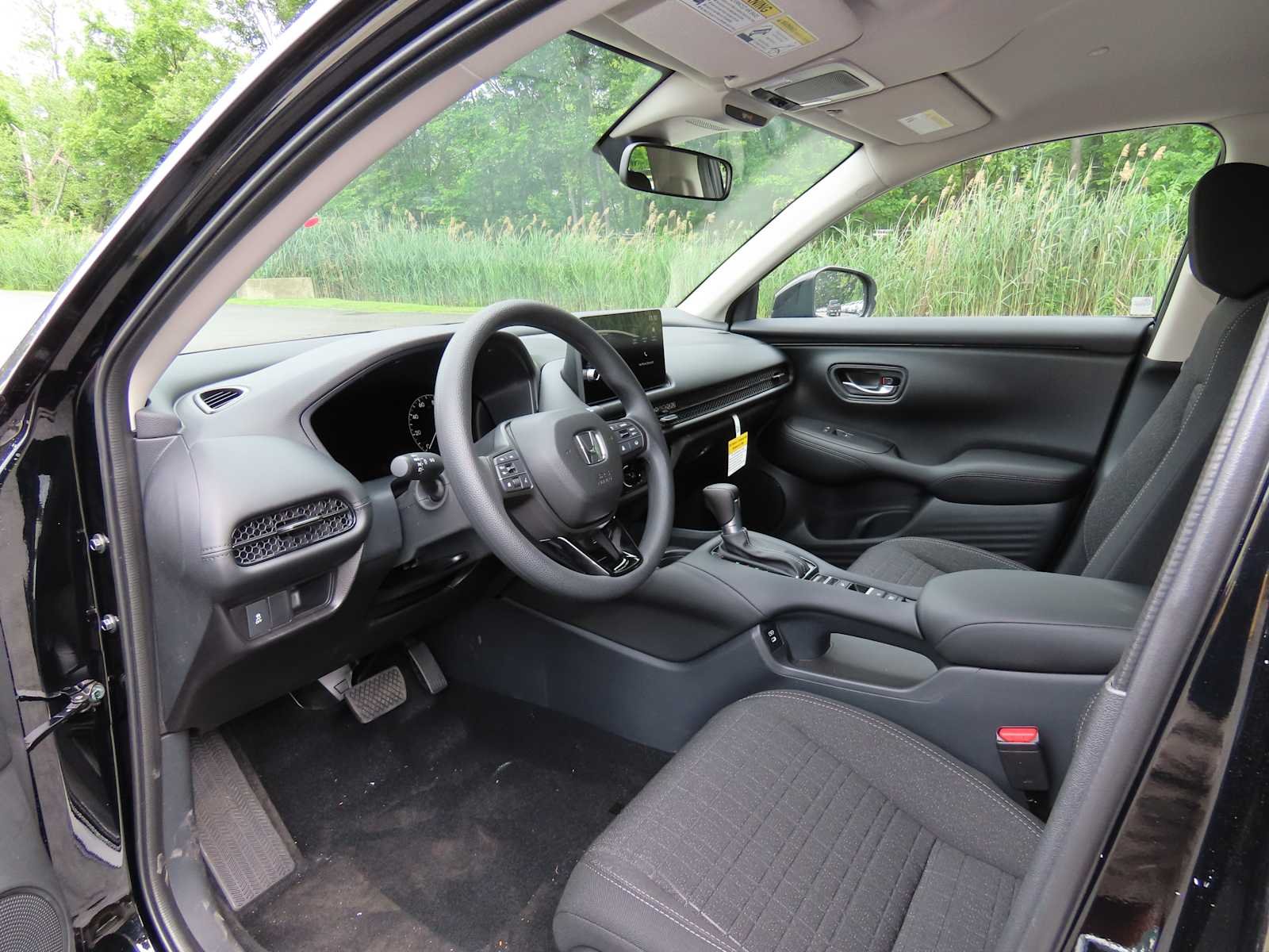 New 2027 Honda HR-V LX Sport Utility in Eatontown #VM722645 | DCH