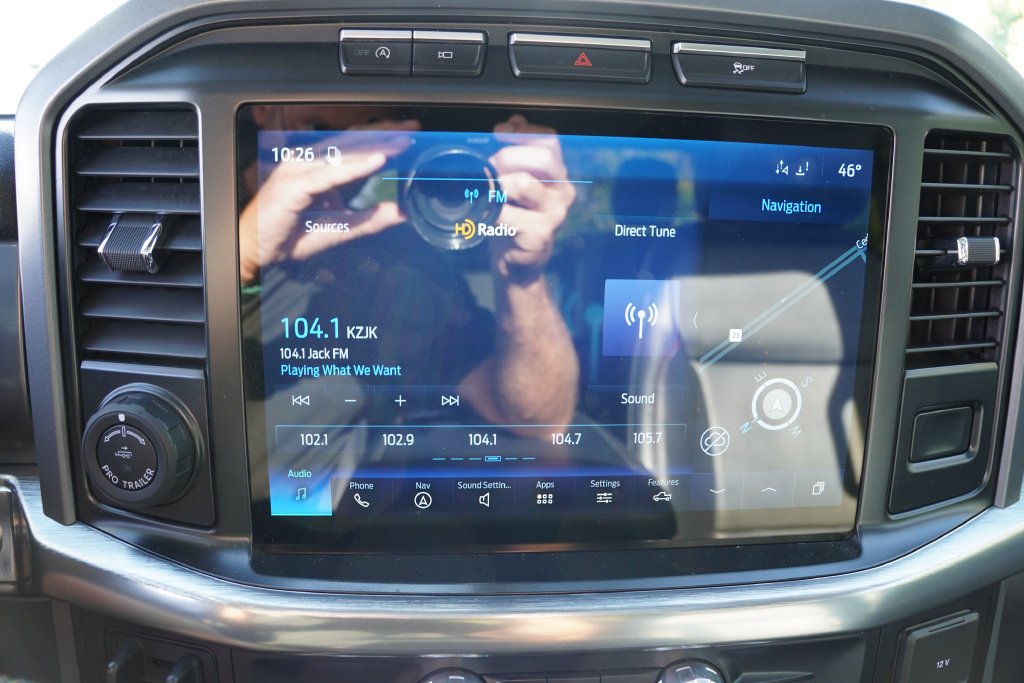 Used 2021 Quartz Metallic Ford Lariat image 29