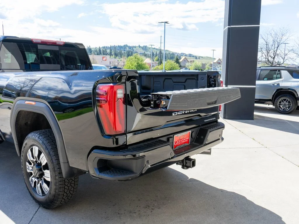 2026 GMC Sierra 3500HD Denali - Photo 33