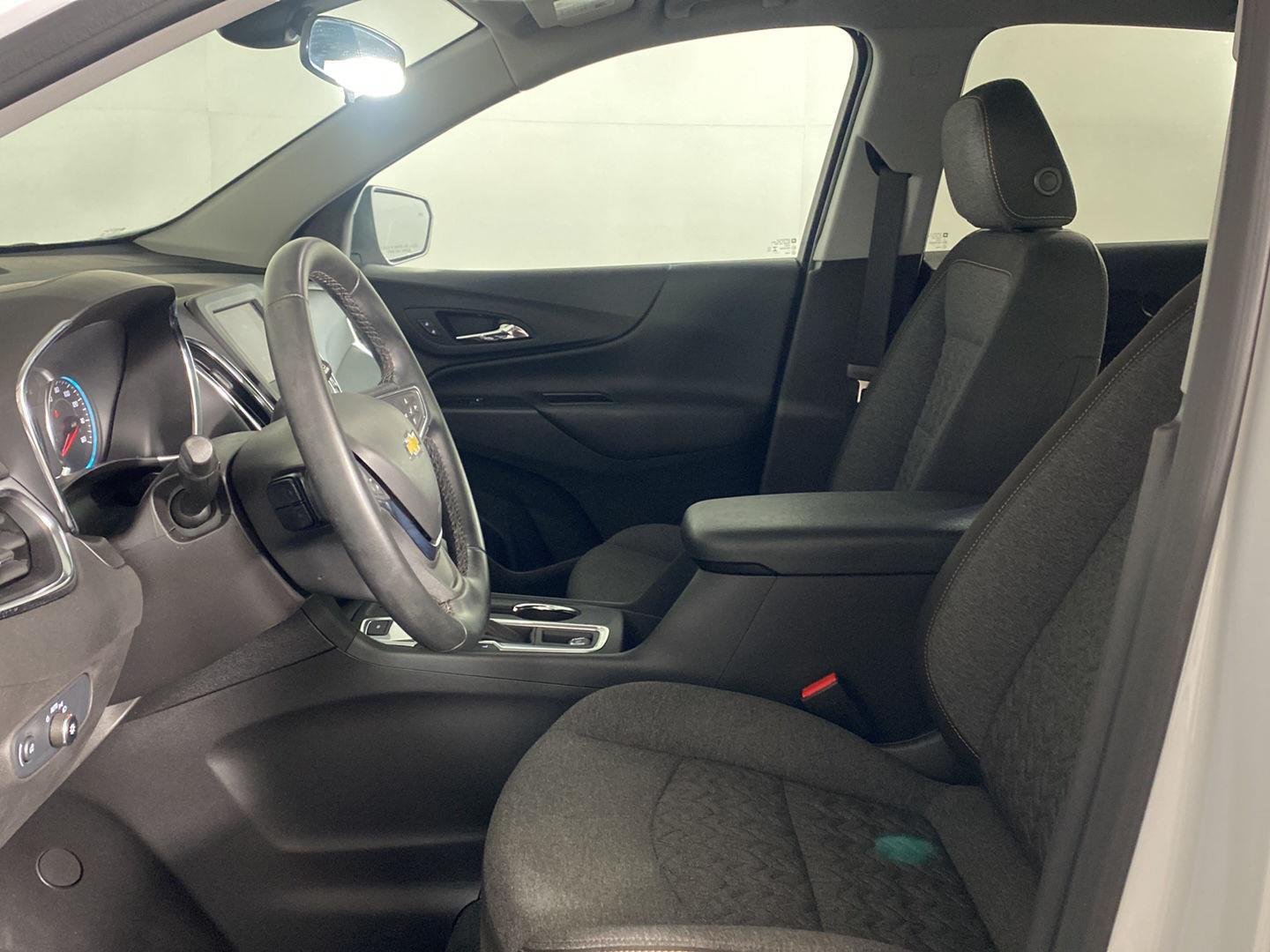 Used 2024 Summit White Chevrolet LT image 14