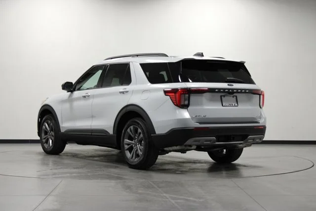 New 2026 Space White Metallic Ford Active image 30