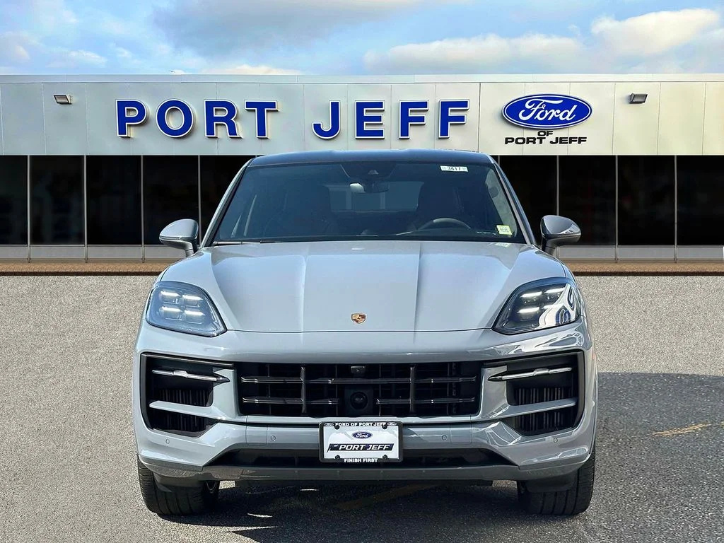 Used 2024 Chalk Porsche S image 2