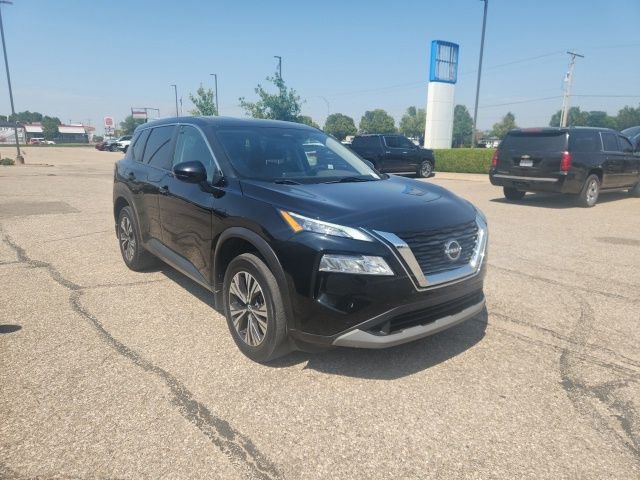 Used 2022 Black Nissan SV image 3