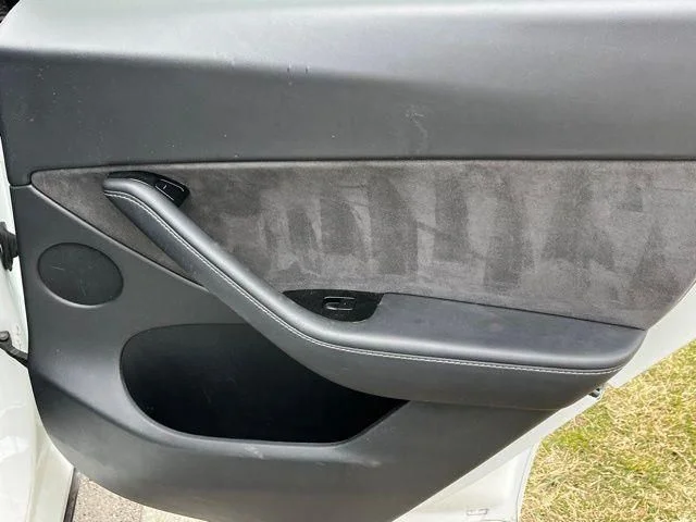 Used 2020 White Tesla Long Range image 24