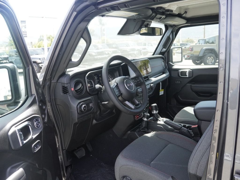 New 2026 Granite Crystal Metallic Clear-Coat Exterior Paint Jeep Rubicon image 19