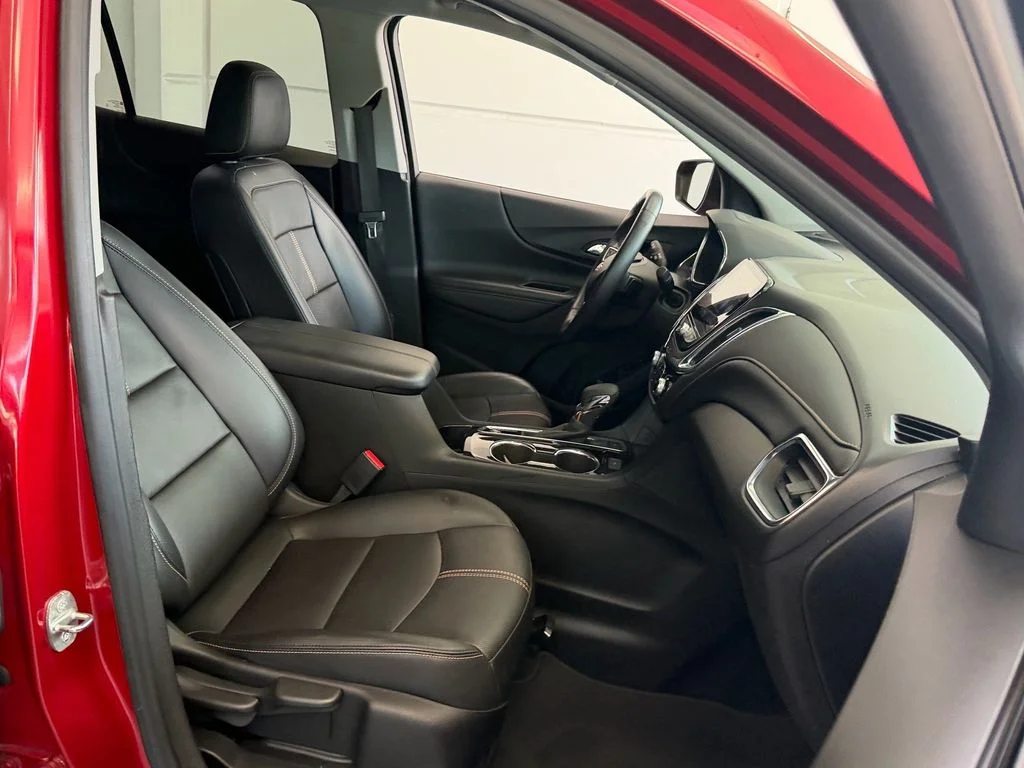 Used 2022 Red Chevrolet Premier image 19