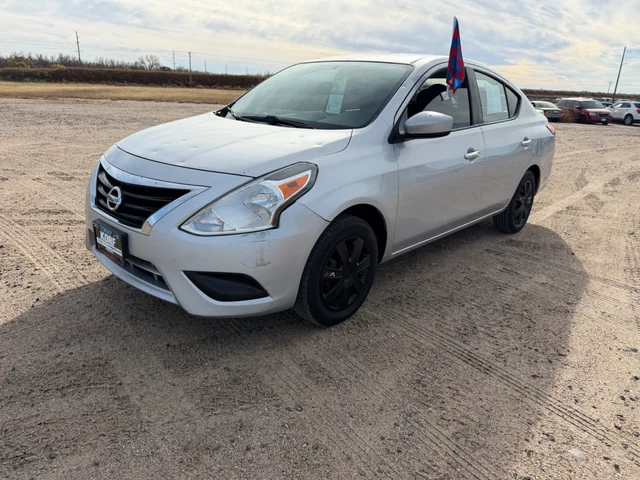 2016 Nissan Versa SV