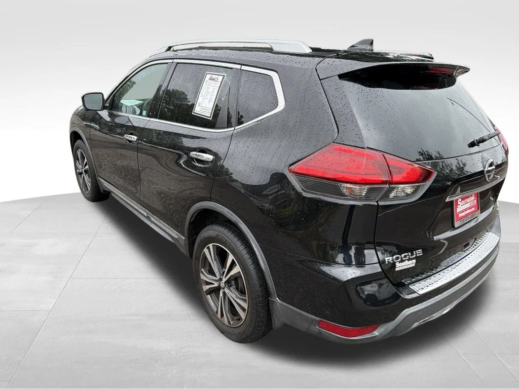 Used 2017 Black Nissan SL image 13