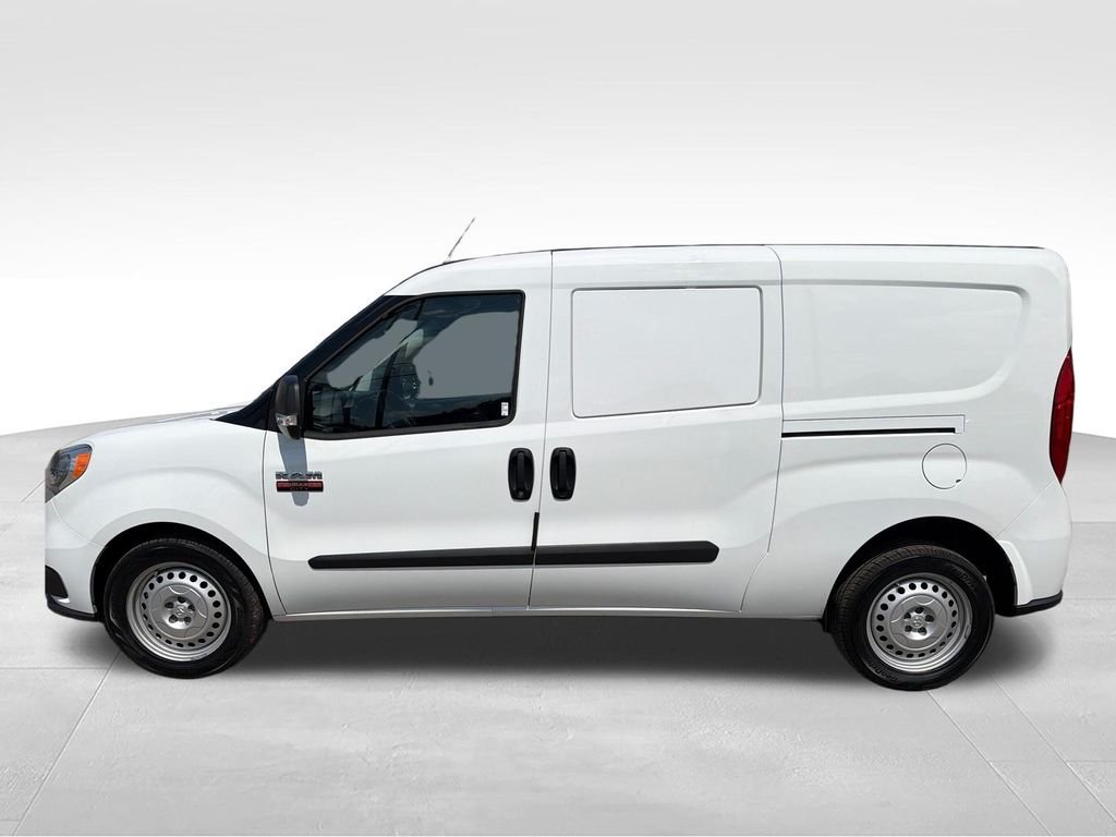 Used 2022 White Ram Base image 2