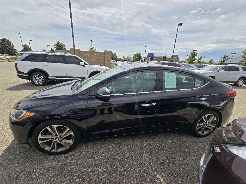Used 2017 Phantom Black Hyundai Limited image 13