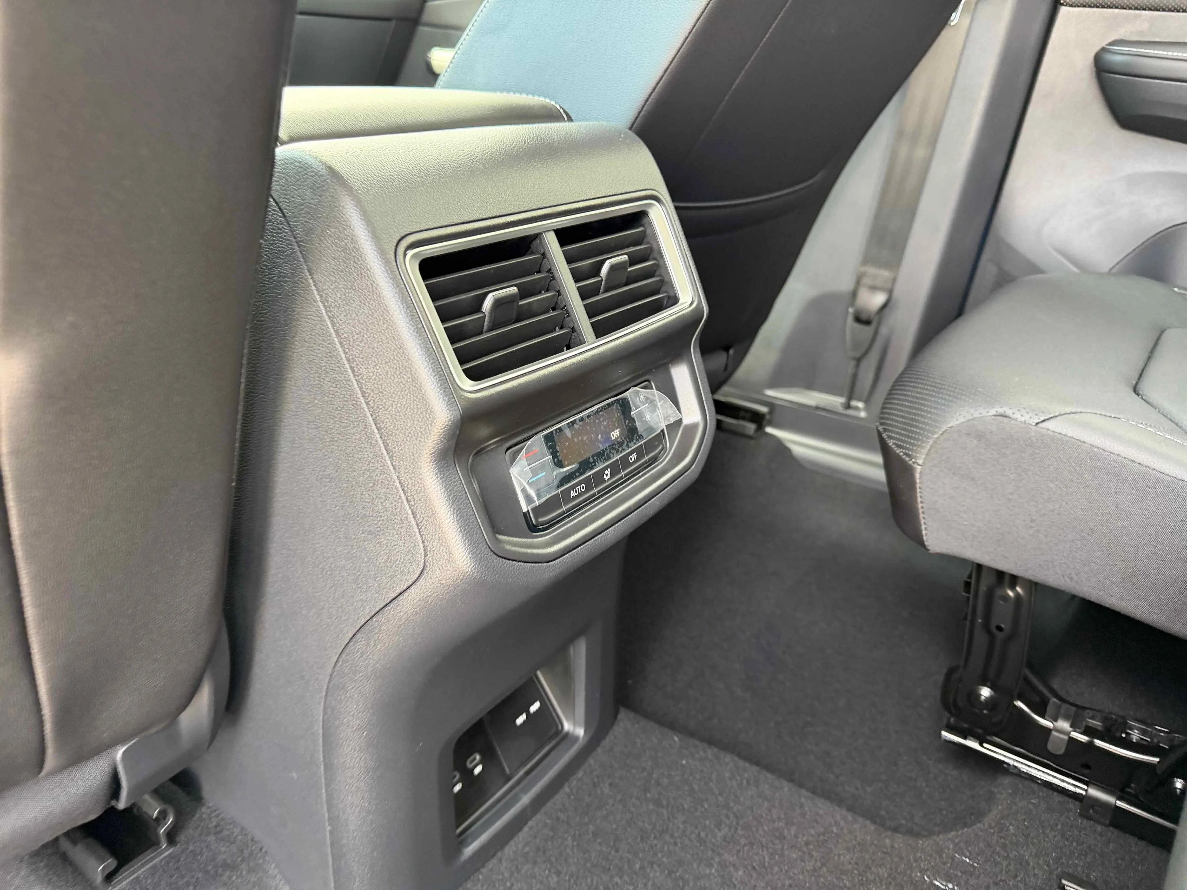 New 2026 Blue Volkswagen 2.0T SE w/Technology image 29