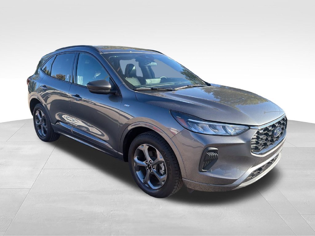 Used 2023 Gray Ford ST-Line image 7