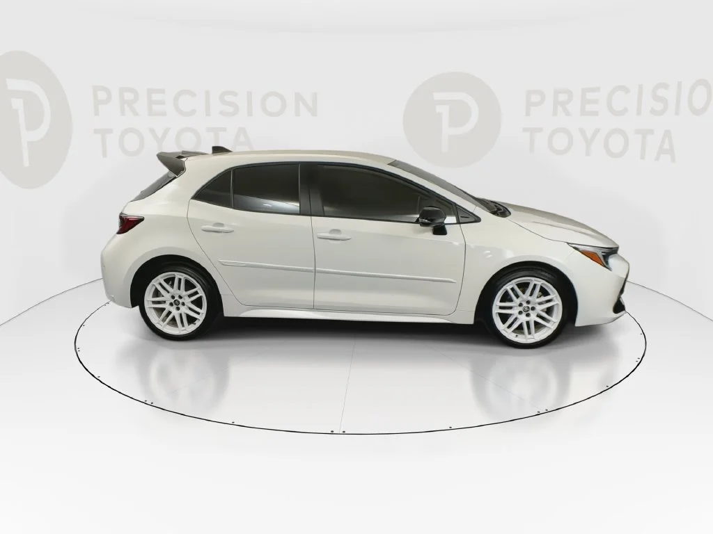 Used 2026 Ice Cap Toyota SE image 24