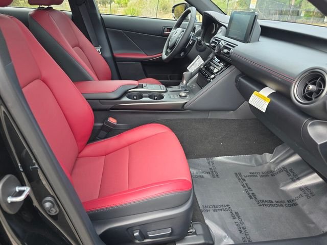 2025 Lexus IS 300 - Photo 10