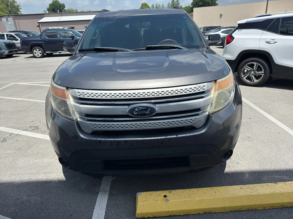 Used 2014 Sterling Gray Metallic Ford XLT image 3