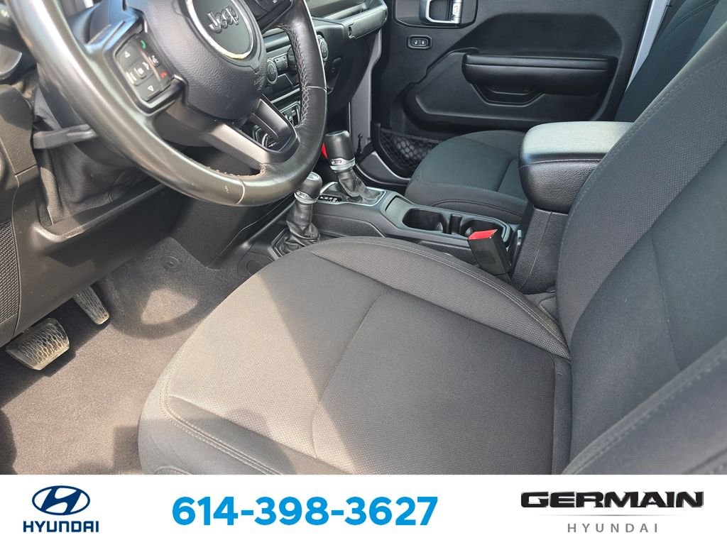 Used 2020 Silver Jeep Sport image 18