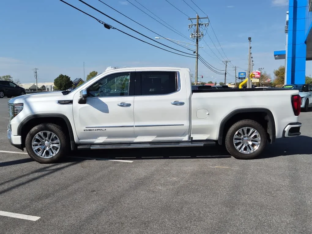 Certified Used 2024 White Frost Tricoat GMC Denali image 5