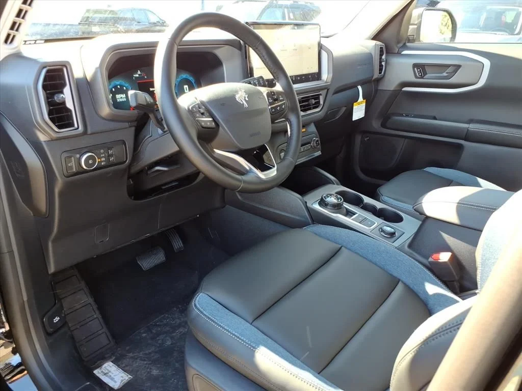 New 2025 Shadow Black Ford Outer Banks® image 12