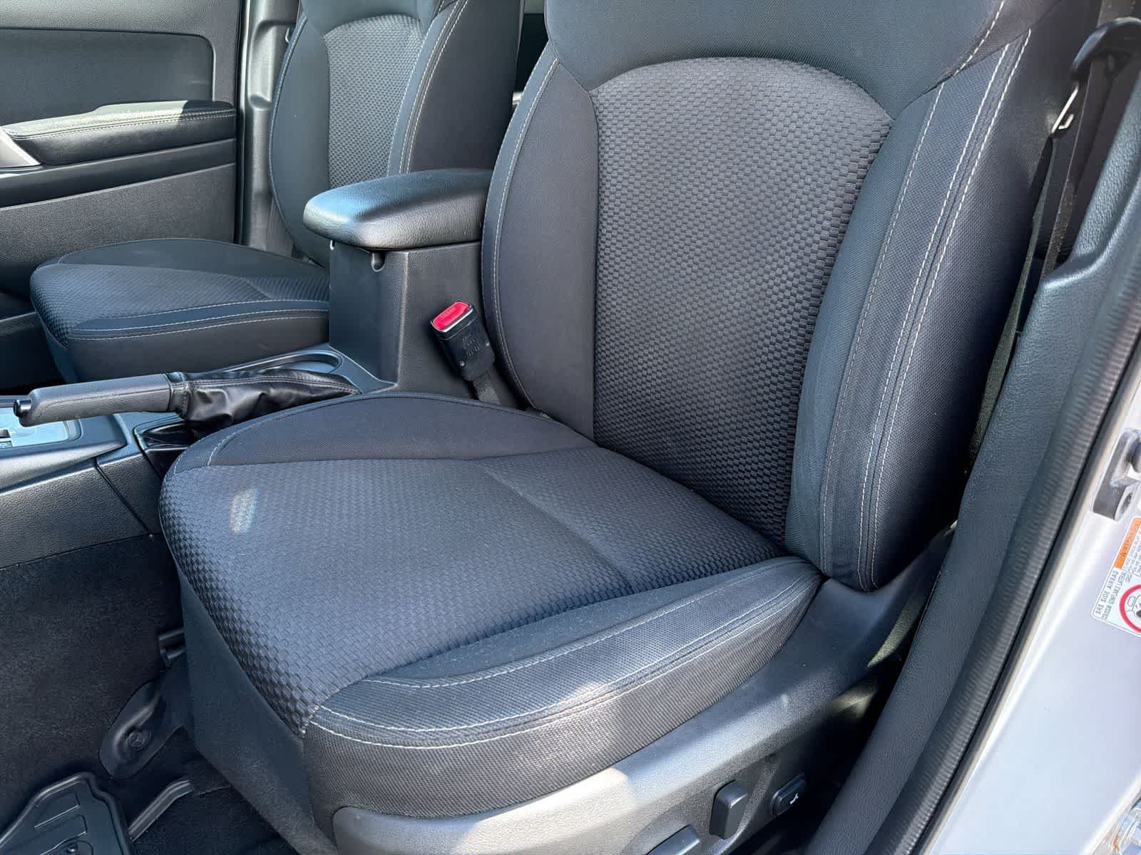 Used 2016 Ice Silver Metallic Subaru 2.5i Premium image 17