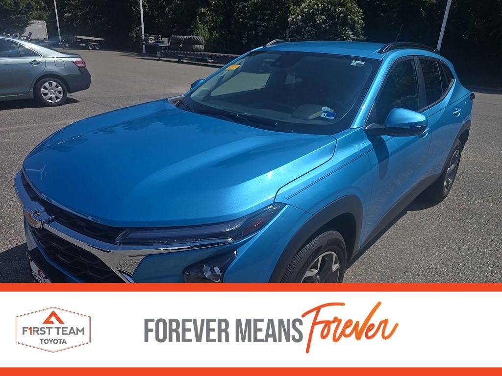 Used 2025 Blue Chevrolet LT image 1