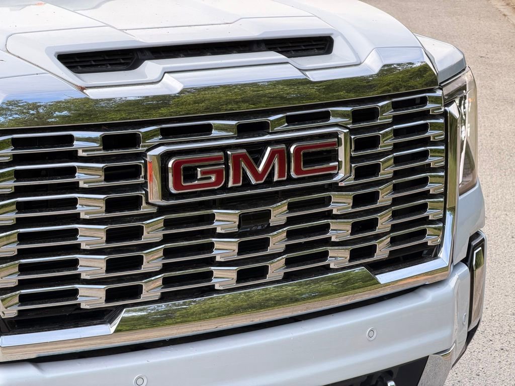 2026 GMC Sierra 3500HD Denali - Photo 7