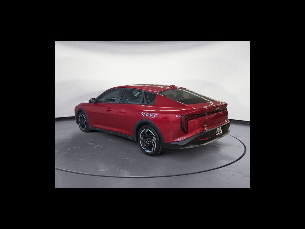 Used 2025 Red Kia EX image 4