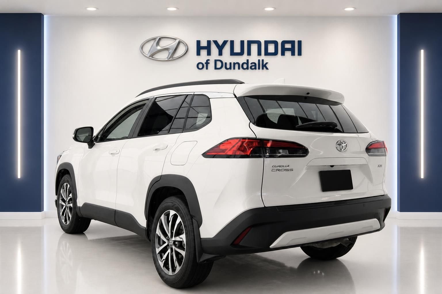 Used 2025 Beige Toyota XLE image 2