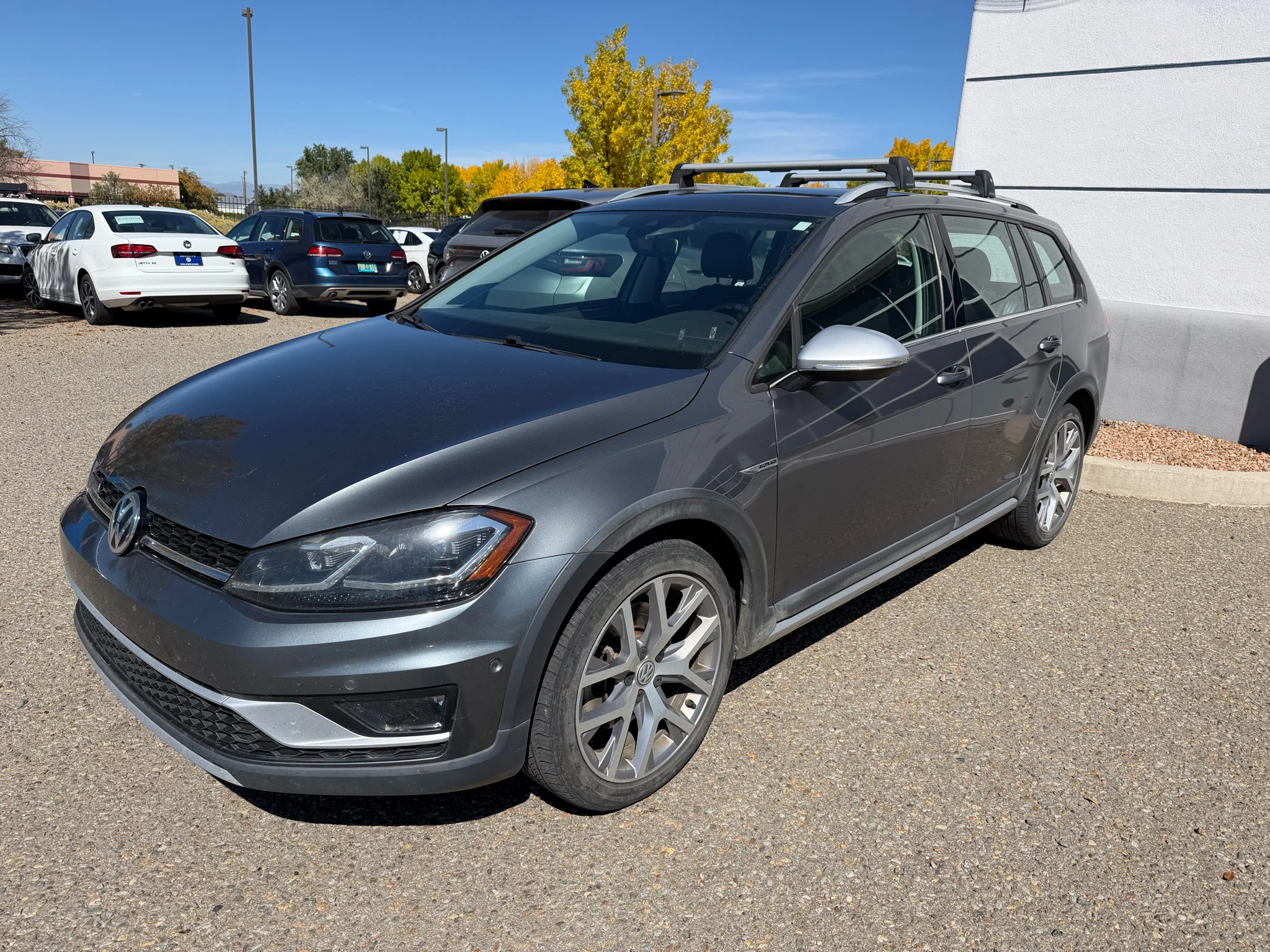 Used 2018 Platinum Gray Metallic Volkswagen 1.8T SEL 4MOTION image 11