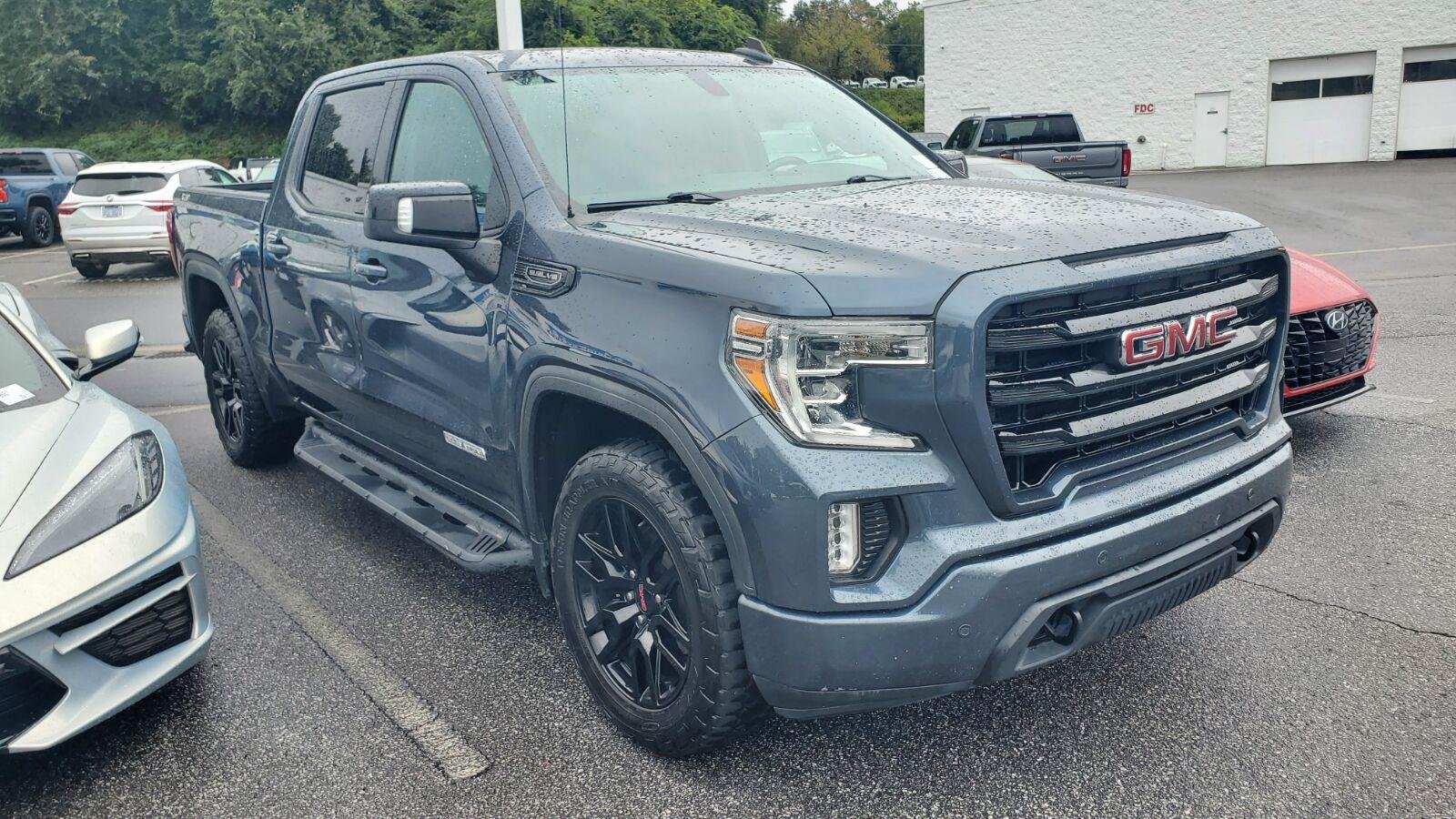 Used 2020 DARK SKY METALLIC GMC Elevation image 2