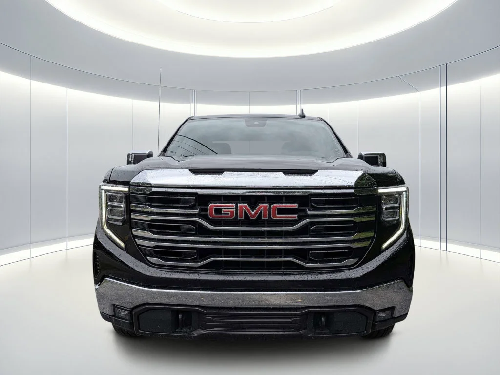 Used 2025 Black GMC SLT image 8