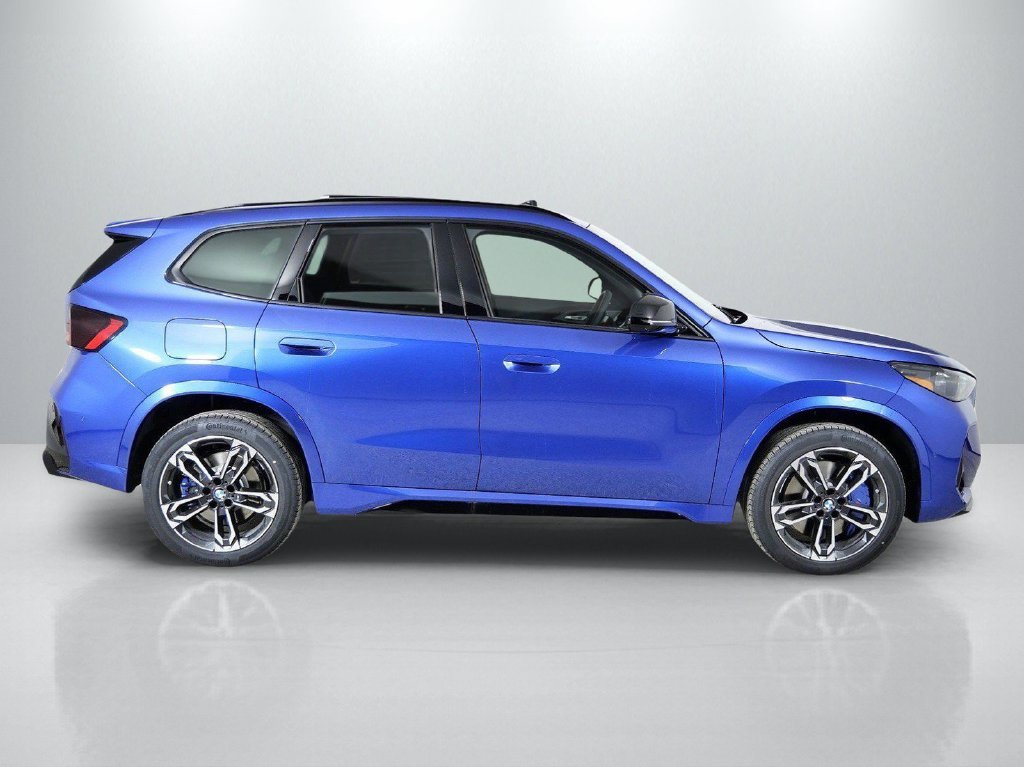 Used 2026 Portimao Blue Metallic BMW M35i image 9