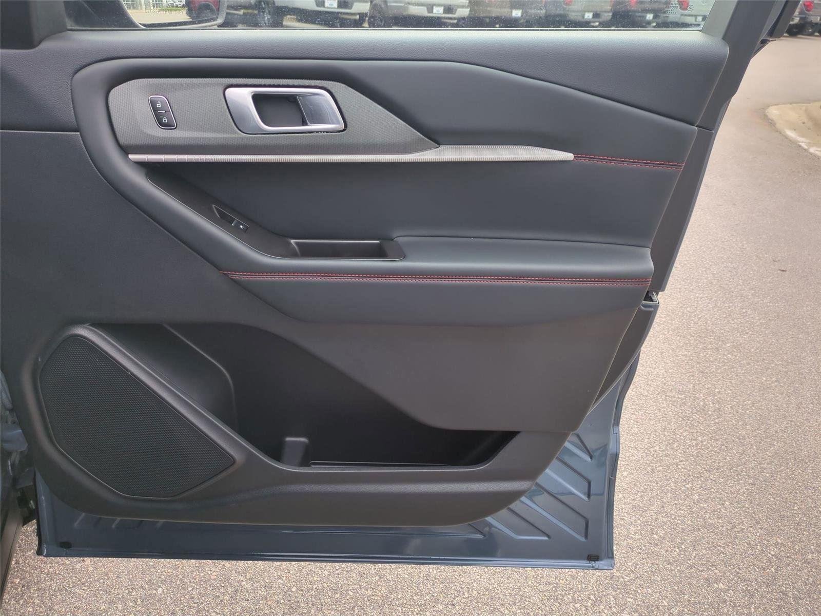 Used 2025 Vapor Blue Ford ST image 39