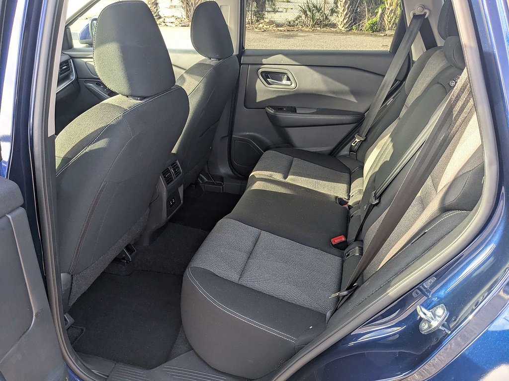 2025 Nissan Rogue SV - Photo 15