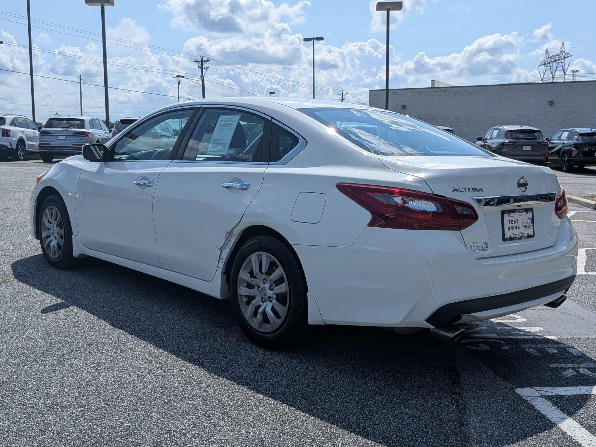 Used 2018 White Nissan 2.5 S image 5