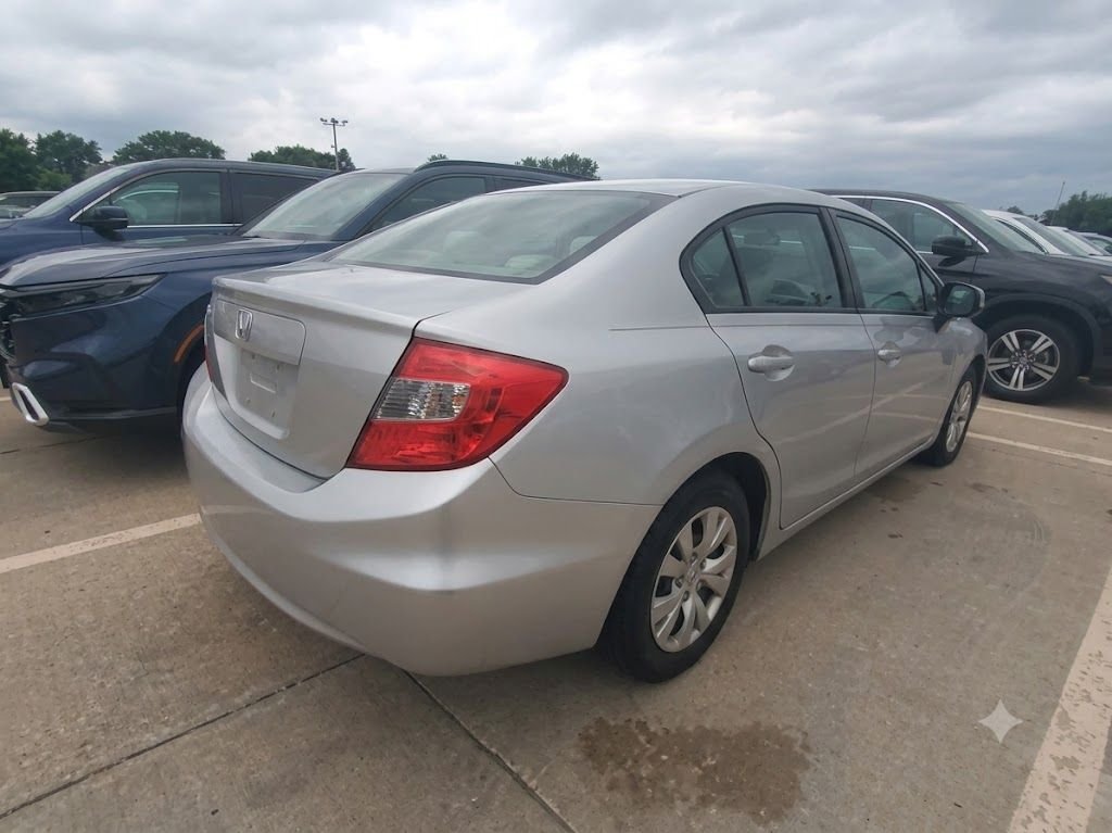 Used 2012 Silver Honda LX image 2