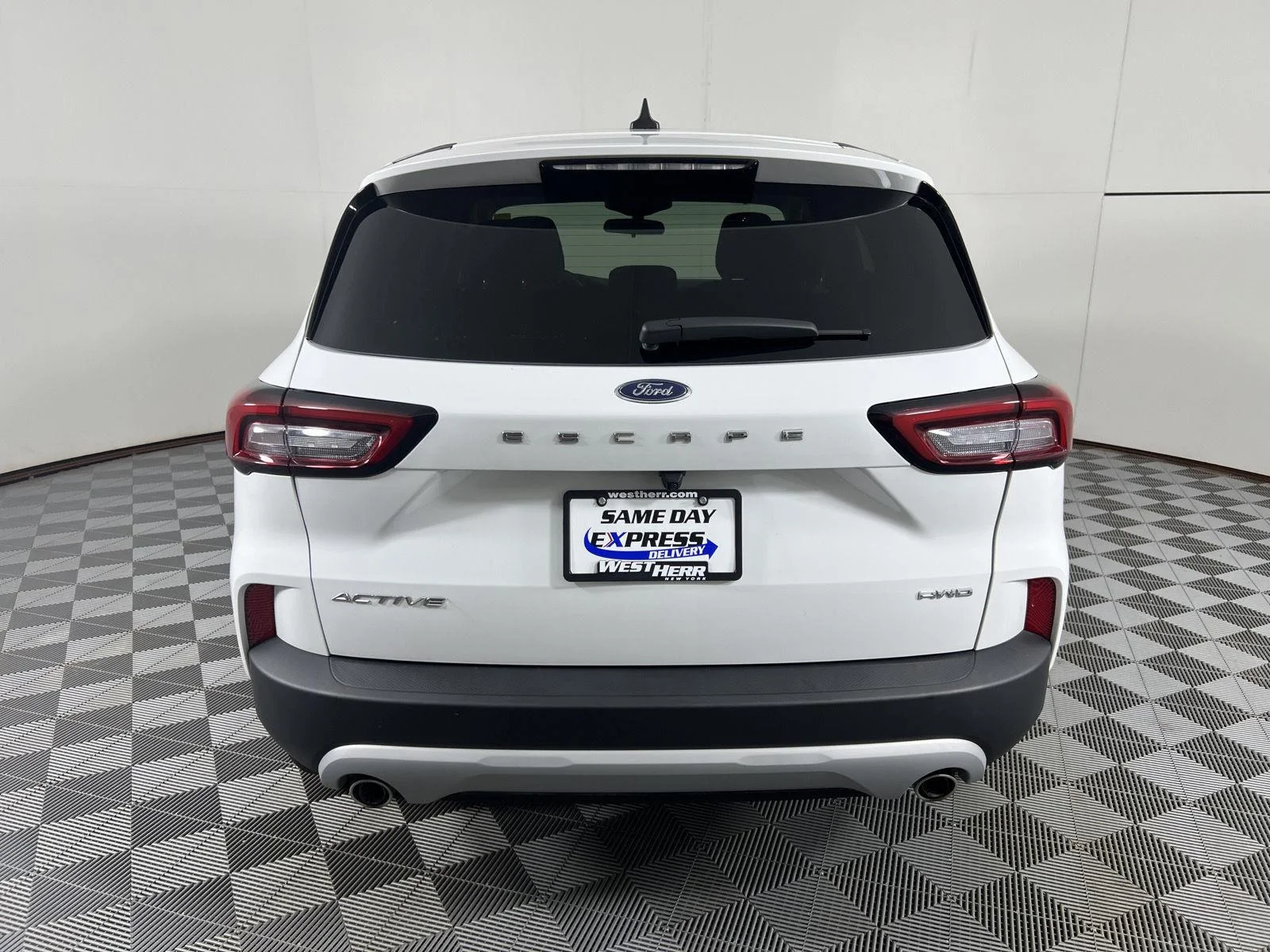 Certified Used 2024 Oxford White Ford Active image 9