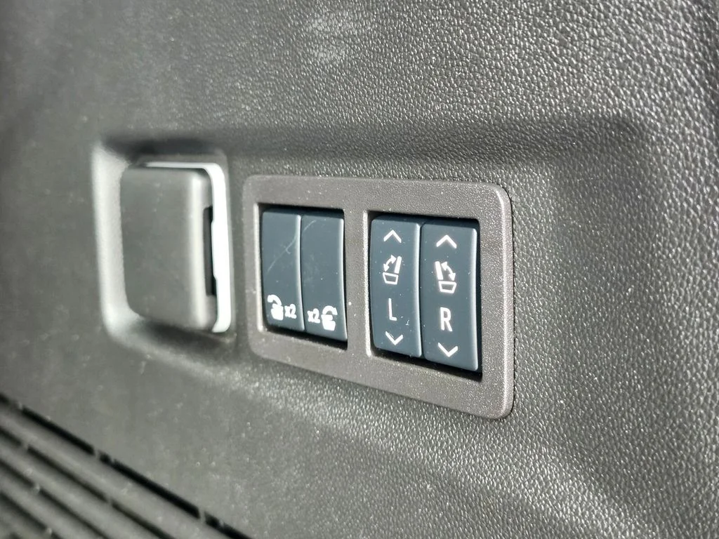 2024 Chevrolet Tahoe Premier - Photo 35