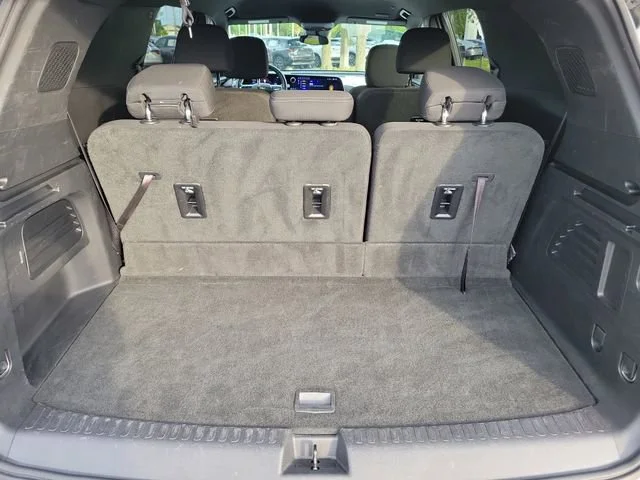 2025 Chevrolet Traverse LT - Photo 8