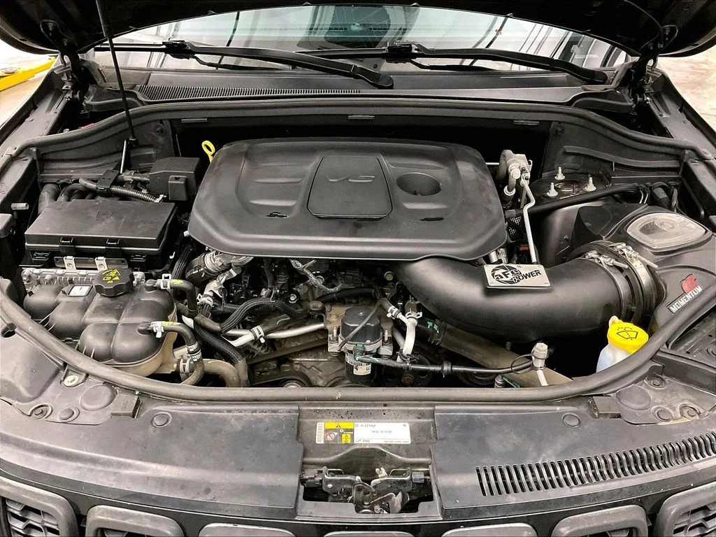 Used 2020 Gray Jeep Limited image 12