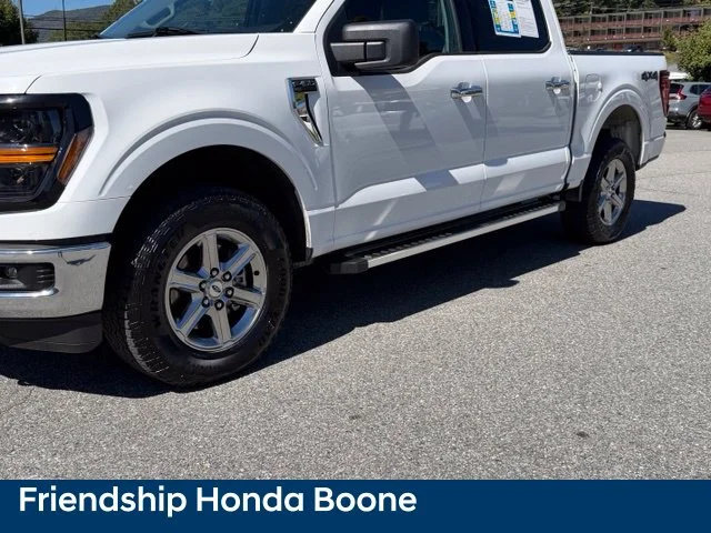 Used 2025 White Ford XLT image 9