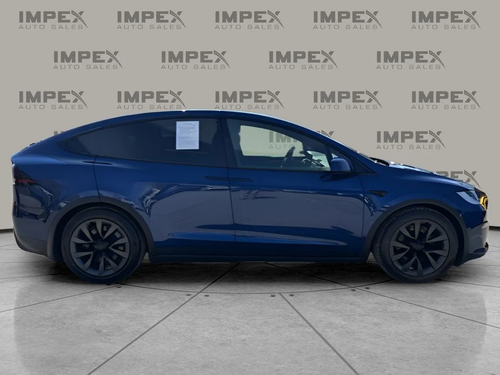 Used 2024  Tesla Base image 6