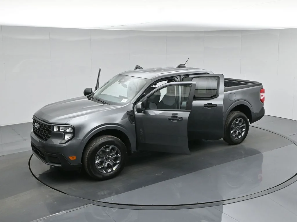 New 2026 Carbonized Gray Metallic Ford XLT image 38