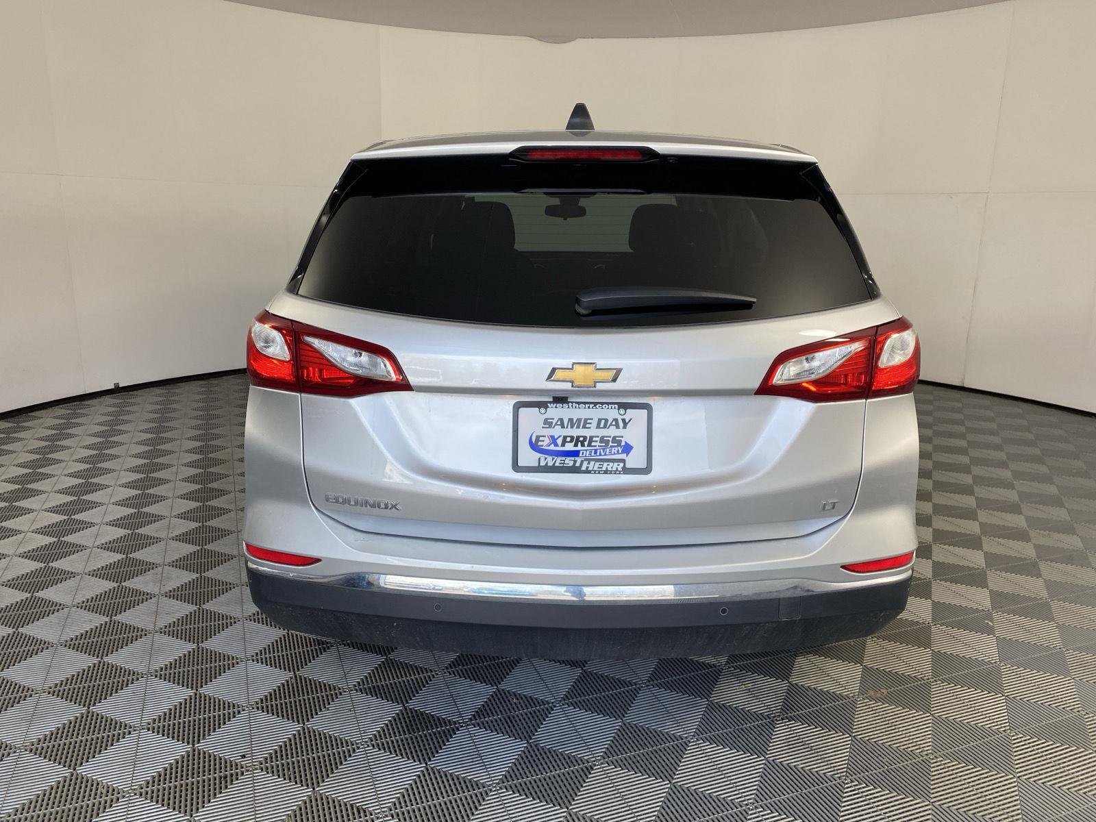 Used 2021 Silver Ice Metallic Chevrolet LT image 6