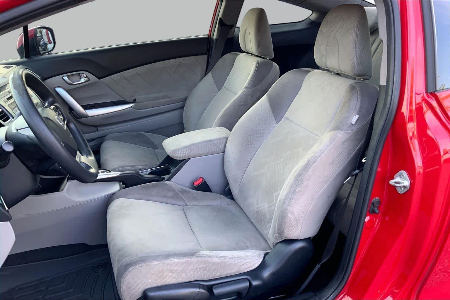 Used 2013 Rallye Red Honda EX image 7