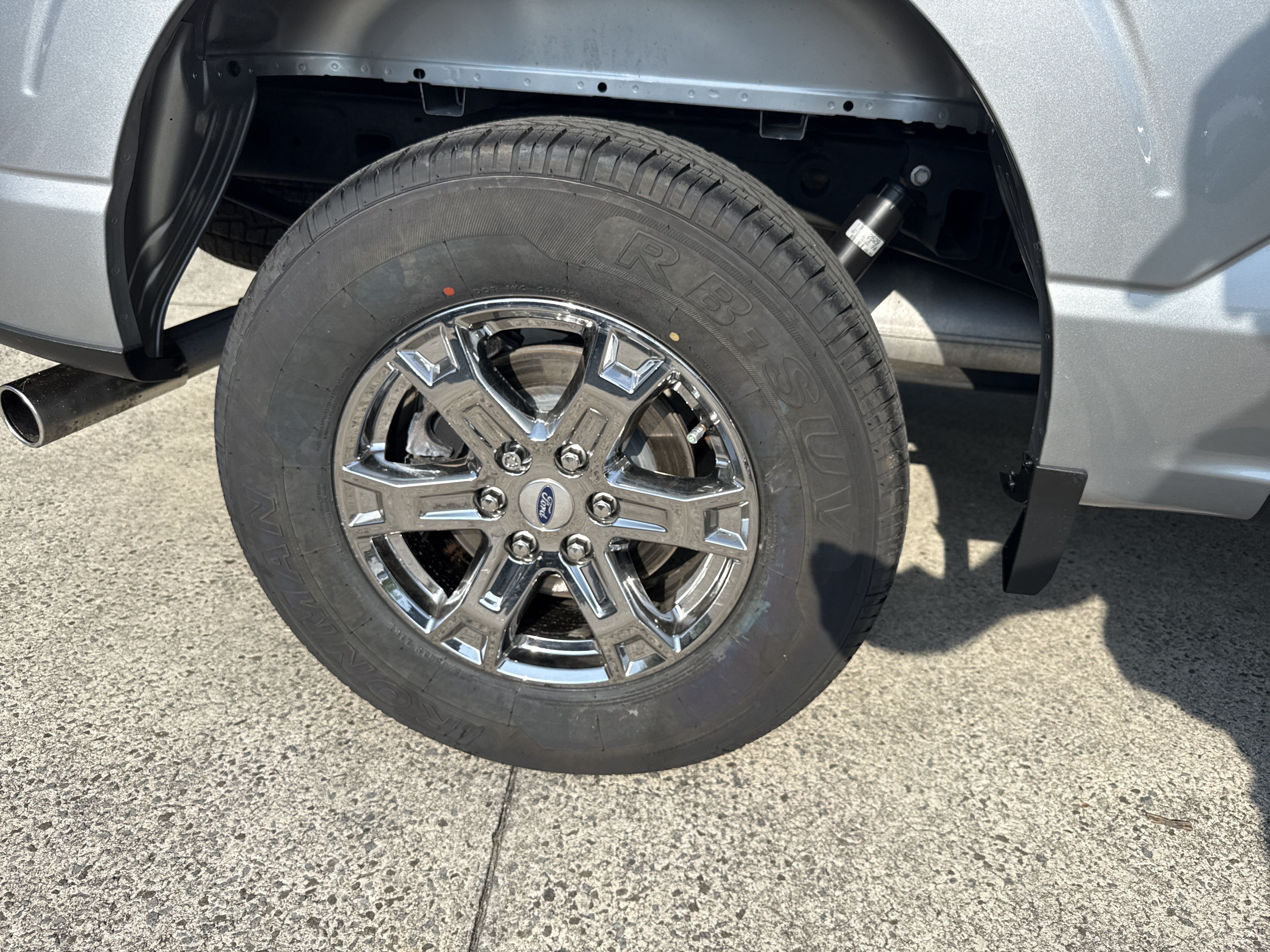 Used 2023 Silver Metallic Ford XLT image 17