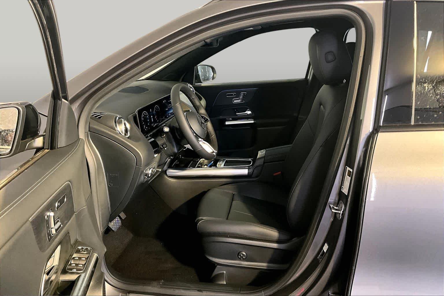 New 2026 Mountain Grey Metallic Mercedes-Benz GLA 250 image 13