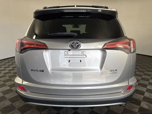 Used 2017 Silver Sky Metallic Toyota XLE image 21
